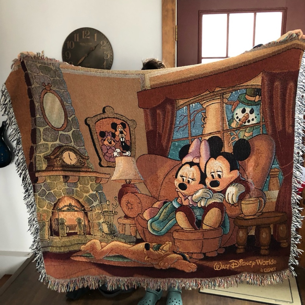 Walt Disney World Mickey & Minnie Cozy Throw Blanket